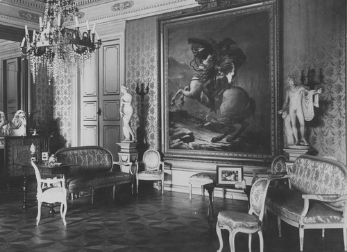 Salon z portretem Napoleona w Pałacu Poniatowskich w Jabłonnej, 1926 r. Fot. z zasobu NAC