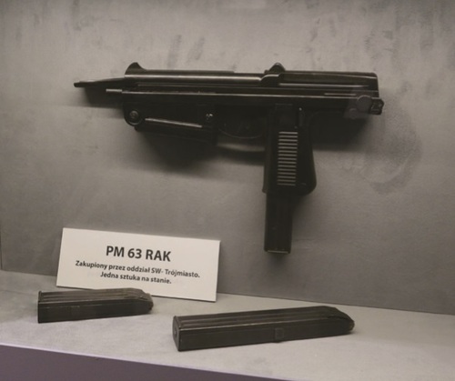 Broń prezentowana na wystawie poświęconej Solidarności Walczącej w Muzeum Żołnierzy Wyklętych i Więźniów Politycznych PRL. Fot. Jarosław Wróblewski