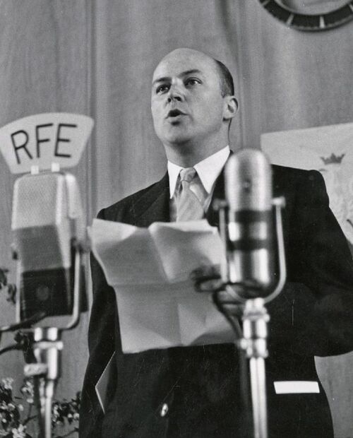 Jan Nowak-Jeziorański przemawia w Radio Wolna Europa, 3 maja 1952 r.