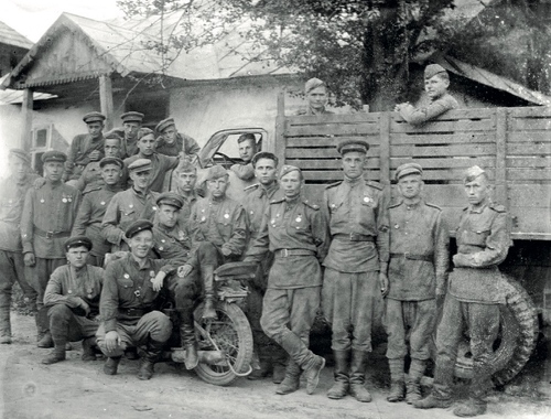 Żołnierze sowieccy w Dubiecku