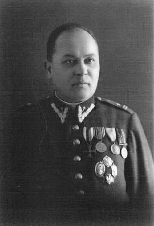 Ksiądz major Jan Leon Ziółkowski w mundurze kapelana Wojska Polskiego 