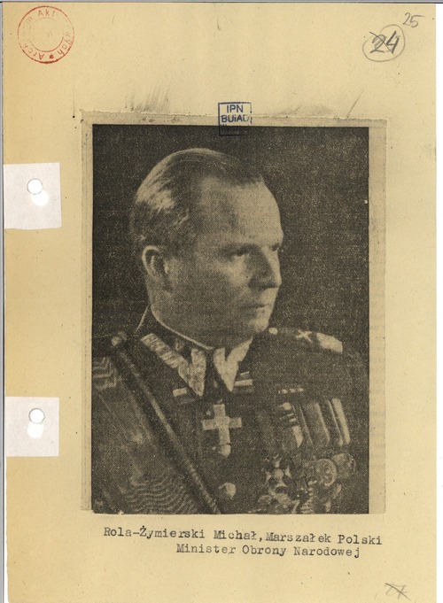 Michał Rola-Żymierski stojący na czele Państwowej Komisji Bezpieczeństwa, lata 40. XX w. Z zasobu AIPN