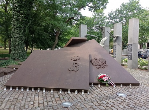 Pomnik Polskiego Państwa Podziemnego i Armii Krajowej w Poznaniu