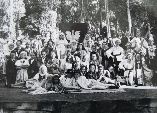 Przedstawienie teatralne polskiego sierocińca w Tengeru, lata czterdzieste dwudziestego wieku