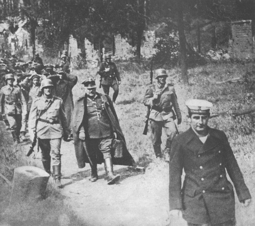 Fotografia z albumu „Der grosse Deutsche Feldzug gegen Polen. Eine Chronik des Krieges in Wort und Bild”, z zasobu AIPN
