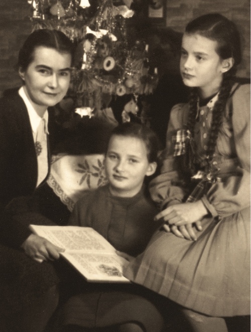 Bożena Osmólska ze swoimi uczennicami, Boże Narodzenie 1940 r.