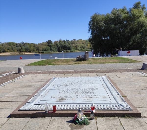 Rzeka we krwi. Przeprawa żołnierzy armii Berlinga przez Wisłę