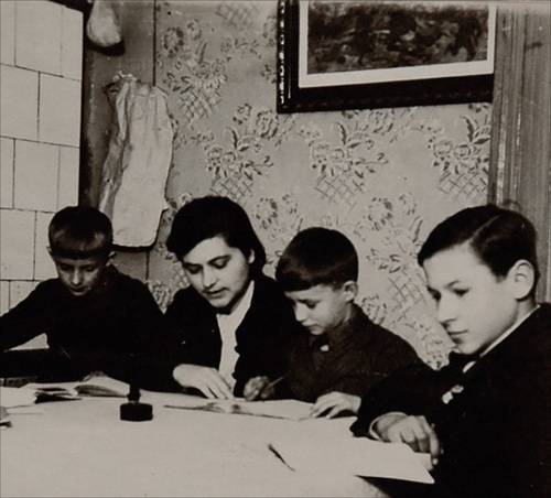 Tajne nauczanie prowadzone przez Joannę Grygielównę w Pleszewie (fot. Instytut Zachodni w Poznaniu)