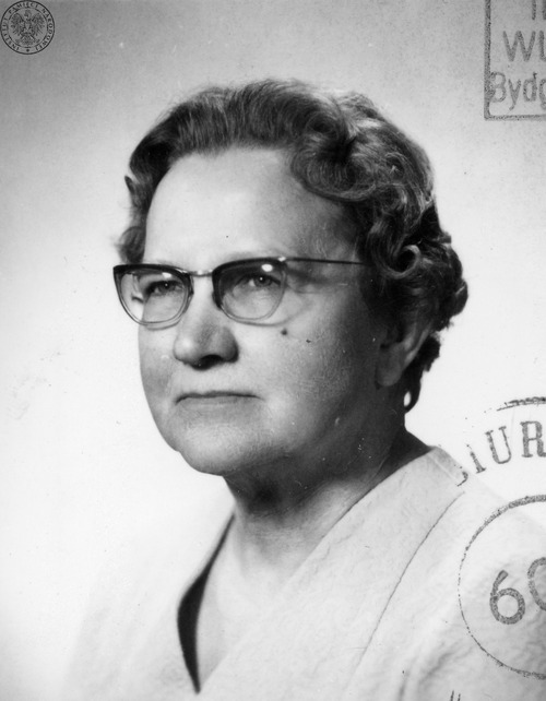 Elżbieta Magdalena Zawacka, 1974 rok. Zdjęcie z akt paszportowych