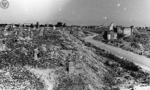 Zniszczone getto warszawskie, widok na ulicę Smoczą. Warszawa, lipiec 1945 r. Fot. z zasobu AIPN