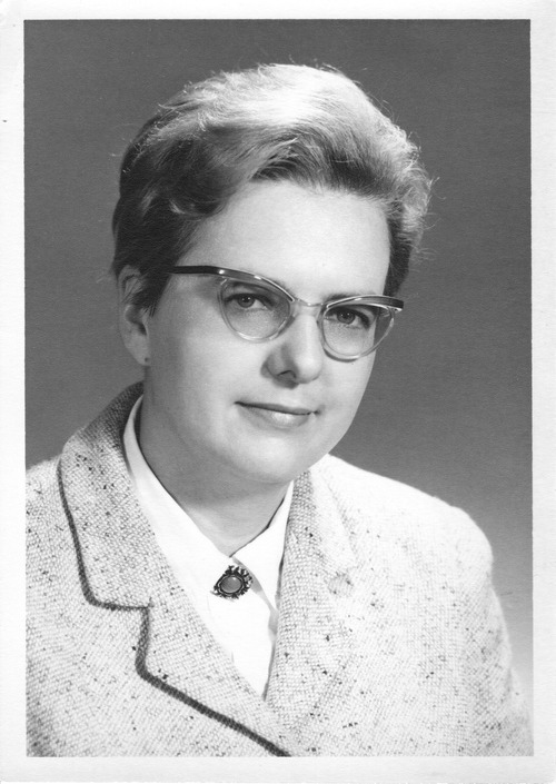 Anna Cienciała – pierwsza kobieta-naukowiec na Wydziale Historycznym Uniwersytetu Stanowego w Kansas, 1965 r. (fot. ze zbiorów prywatnych R. Bonieckiej)