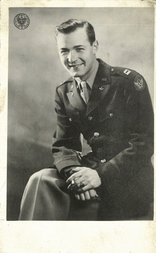Edward Rosentreter, członek Sokolstwa Polskiego w Ameryce z gniazda nr 2 w Chicago, w mundurze sił powietrznych USA, lata II wojny światowej. Fot. z zasobu AIPN