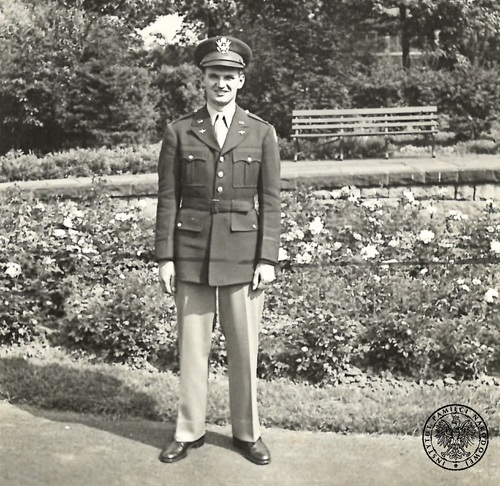 Nierozpoznany członek Sokolstwa Polskiego w Ameryce w mundurze US Army, lata II wojny światowej. Fot. z zasobu AIPN