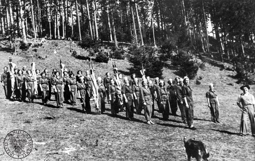 Członkinie Powszechnej Organizacji Służba Polsce podczas obozu w Krynicy w 1953 roku