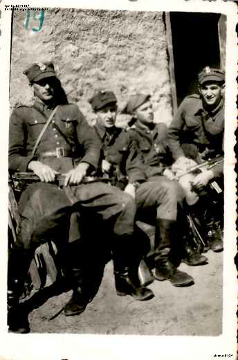 Pierwszy od lewej por. „Stefan”, Podlasie 1945 r. Fot. z zasobu AIPN