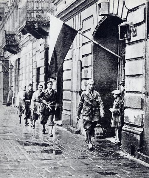 Porucznik Stanisław Jankowski, pseudonim Agaton na czele patrolu w drodze z Woli do Śródmieścia, 2 sierpnia 1944 roku