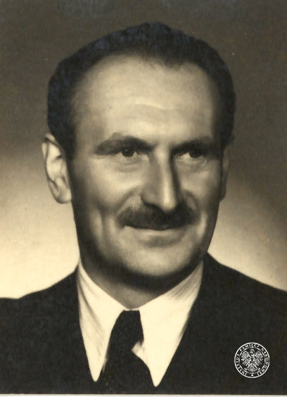Alfred Funkiewicz, architekt i fotograf, pracownik Biura Odbudowy Stolicy – zdjęcie z akt paszportowych (fot. z zasobu AIPN)