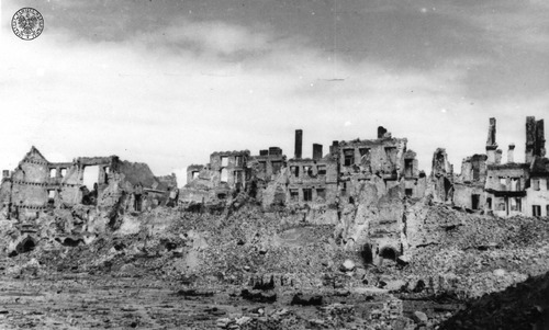 Ruiny Starego Miasta – panorama – 1945 r. (fot. z zasobu AIPN)