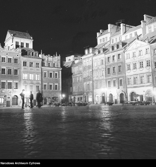 Stare Miasto nocą – 1975 r. (fot. NAC)