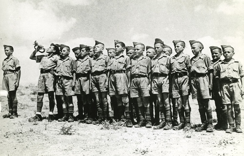 W sierpniu 1942 r. w obozie „Barbara” w Palestynie powstała Junacka Szkoła Kadetów. Fot. AIPN