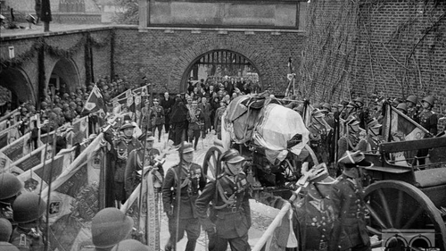 Uroczystości pogrzebowe Marszałka Józefa Piłsudskiego w Krakowie; 18 V 1935 r. (z zasobów Cyfrowego Thesaurusa Muzeum Krakowa)