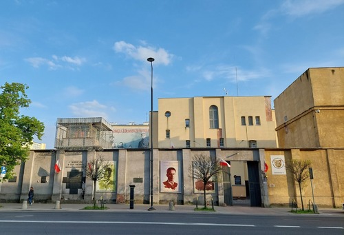 Byłe więzienie mokotowskie przy ul. Rakowieckiej 37 w Warszawie, obecnie Muzeum Żołnierzy Wyklętych i Więźniów Politycznych PRL – miejsce osadzenia i stracenia Tadeusza Bejta (fot. R. Jankowski)