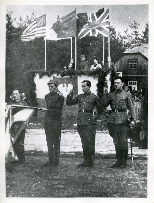 Przysięga Pierwszej Dywizji Piechoty im. Tadeusza Kościuszki w Sielcach nad Oką, 15 lipca 1943 roku