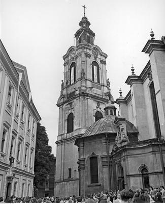 Kościół jest razem z Wami…. Homilia biskupa Tokarczuka wygłoszona podczas mszy św. w intencji „Solidarności” w przemyskiej katedrze 16 listopada 1980 r.