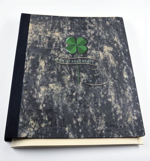 Zbiór grypsów (listów) zatytułowany „Mein Kleeblatt” („Moja koniczyna”), pochodzący ze znajdującego się w Archiwum IPN zespołu: Zbiór „Ob” akt obozowych i więziennych zawierający fragmenty akt niemieckich wytworzonych przez kancelarie obozów i więzień lub urzędy związane z ich działalnością