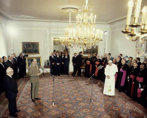 Spotkanie Jana Pawła II z władzami PRL w Belwederze, Warszawa, 17 czerwca 1983 roku