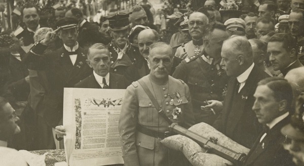 Upamiętnienie Ferdynanda Focha w polskiej przestrzeni publicznej