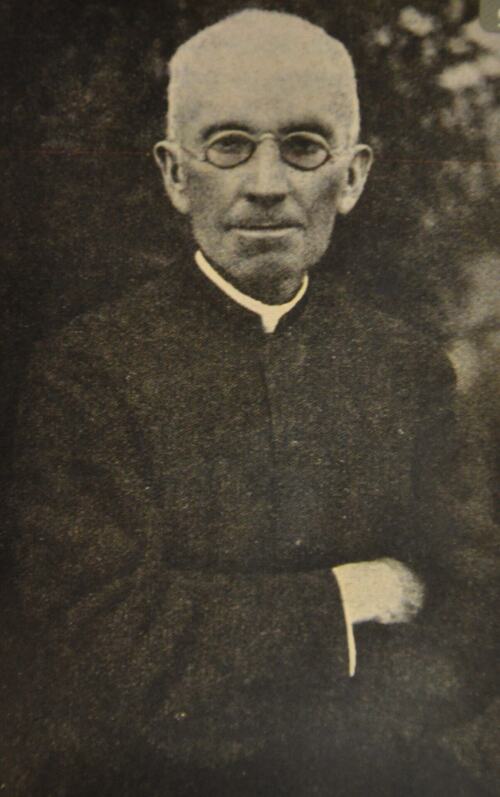 Ksiądz dr Franciszek Gołba, lata 30 XX w. (Archiwum Gminnej Biblioteki Publicznej w Spytkowicach)