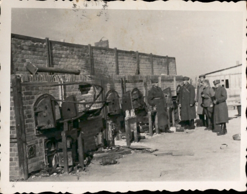 Wyzwolenie obozu na Majdanku. Fot. z zasobu AIPN, materiały przekazane przez Ewę Ginelli