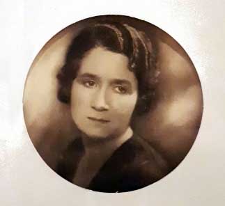 Bogumiła Endrych z d. Górecka (1895-1944). Zdjęcie udostępnione przez rodzinę, pochodzi ze strony internetowej: rodzinazeromskiego.pl