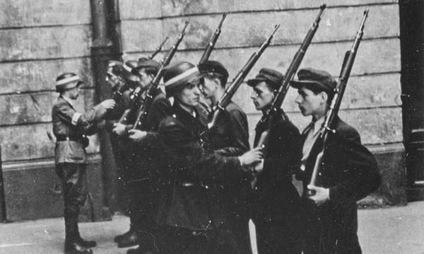 Powstanie warszawskie zatrzymane w kadrze