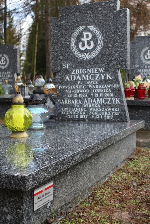 Grób Barbary i Zbigniewa Adamczyków