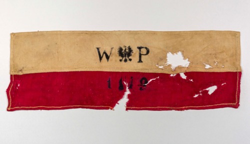 Opaska powstańcza plutonu 1119, przechowywana w Archiwum IPN w Warszawie (fot. Katarzyna Adamów)