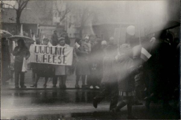 Wiersz który zmienił los. O Annie Upirów, jeleniogórskiej poetce Solidarności