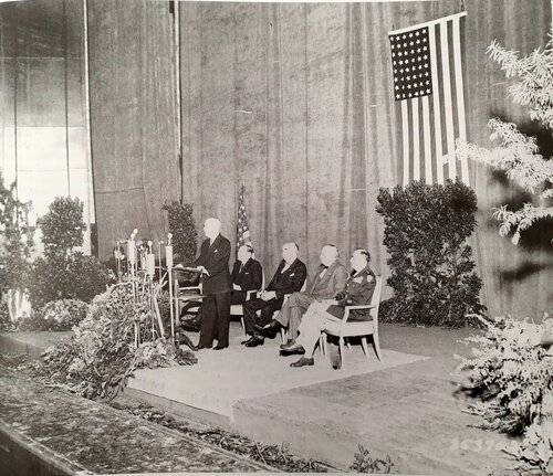 Konferencja w Stuttgarcie (fot. US National Archives/stuttgartcitizen.com)