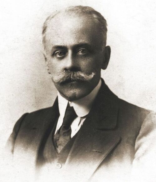 Kazimierz Brokl (1877–1939) – zasłużony muzealnik, kustosz Zamku Królewskiego w Warszawie w latach 1936–1939. Zdjęcie sprzed 1927 r. (fot. domena publiczna)