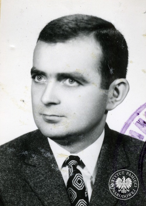 Andrzej Gieysztor, zdjęcie z akt paszportowych (fot. z zasobu IPN)
