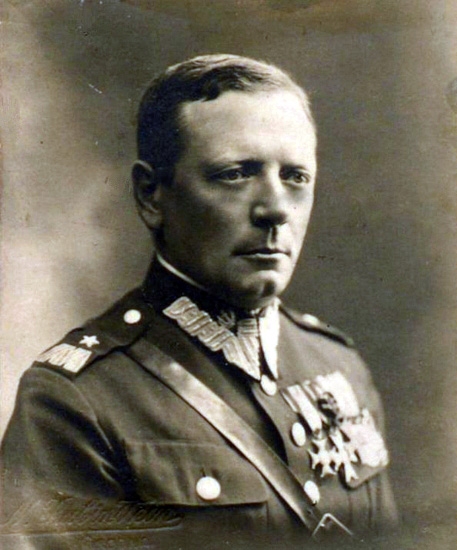 General Franciszek Kleeberg (1888-1941) na fotografii z 1939 r. (domena publiczna)
