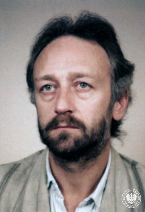 Przemysław Gintrowski. Zdjęcie z akt paszportowych (fot. z zasobu AIPN)