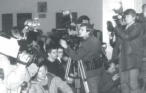 Korespondenci zagraniczni podczas Mszy św. za Ojczyznę. Fot. Archiwum Archidiecezji Warszawskiej