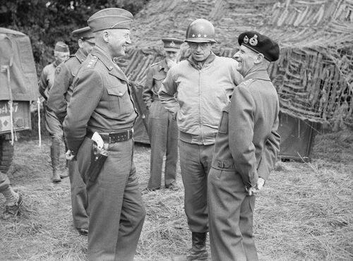 Generał George Patton i feldmarszałek Bernard Montgomery