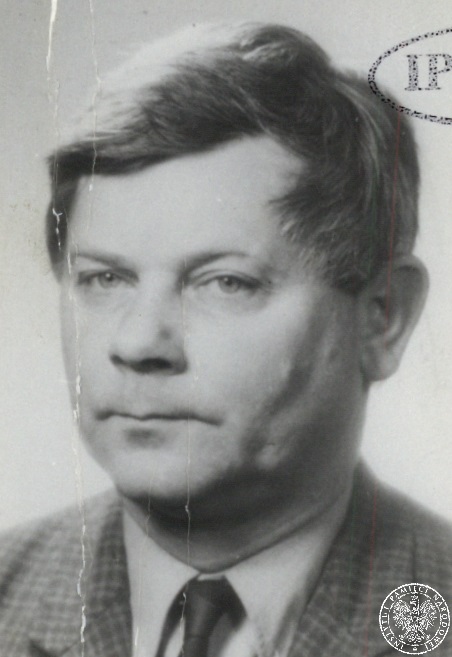 Zbigniew Herbert na fotografii z 1964 r. (z zasobu AIPN)