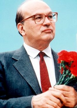 Bettino Craxi (1934-2000) na fotografii z lat 80 XX w., fot. domena publiczna