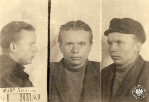 Zdjęcie sygnalityczne Władysława Grzebienia, jednego z członków POW, 1949 r. (fot. z zasobu AIPN)