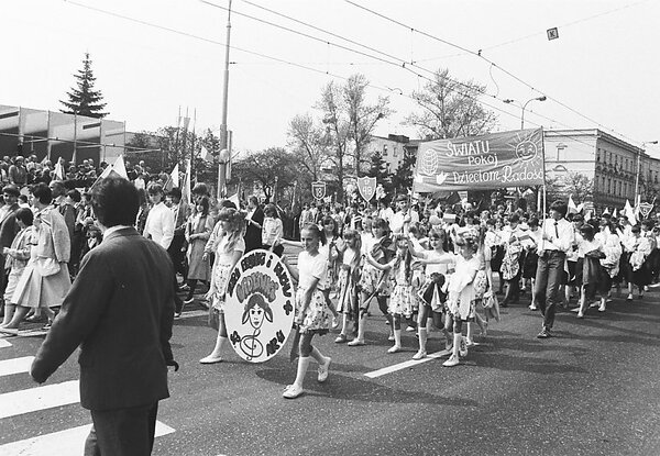 Ostatnie podrygi komuny