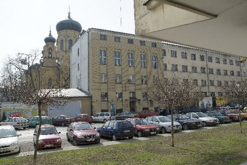 Budynek należący do Cerkwi Prawosławnej przy ul. Cyryla i Metodego 4 – w latach 40. siedziba stołecznego Urzędu Bezpieczeństwa Publicznego (slady.ipn.gov.pl)